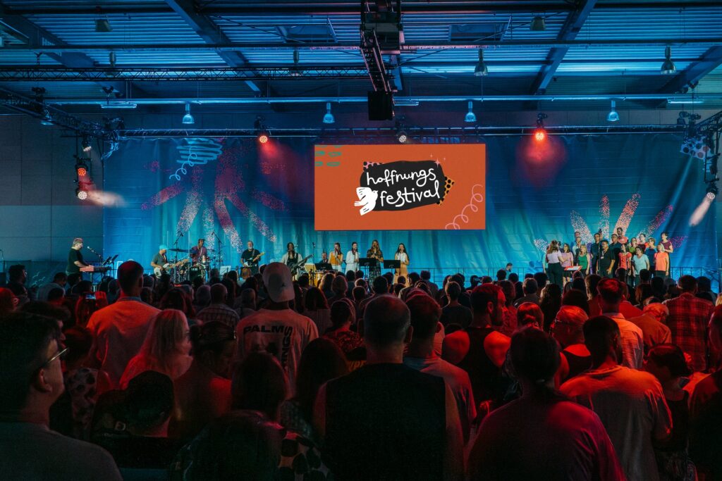 Impressionen 61 01 Halle cproChrist Martin Engels web